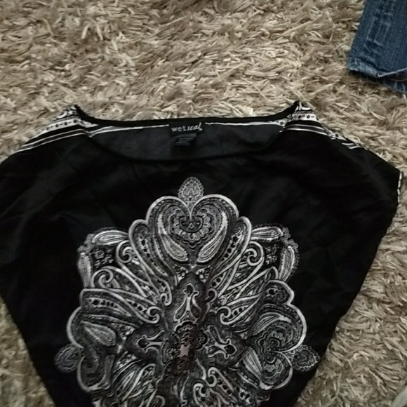 Top - Picture 3 of 3